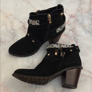 Black Suede Ankle Boots with Rhinestone 6.5 booties